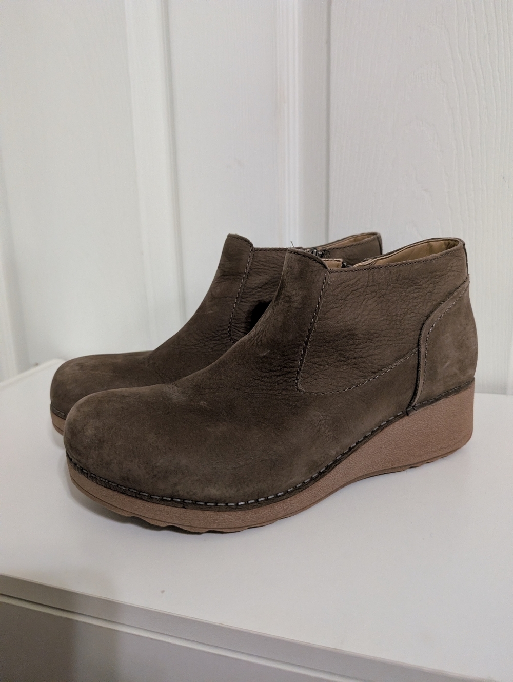Dansko Charlene Boots Wedge Heel Booties Ankle Green Milled Nubuck 40 US 9.5-10